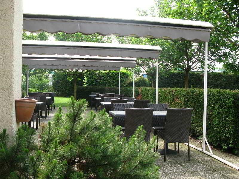 Greet Hotel Massieux Lyon Nord Buitenkant foto