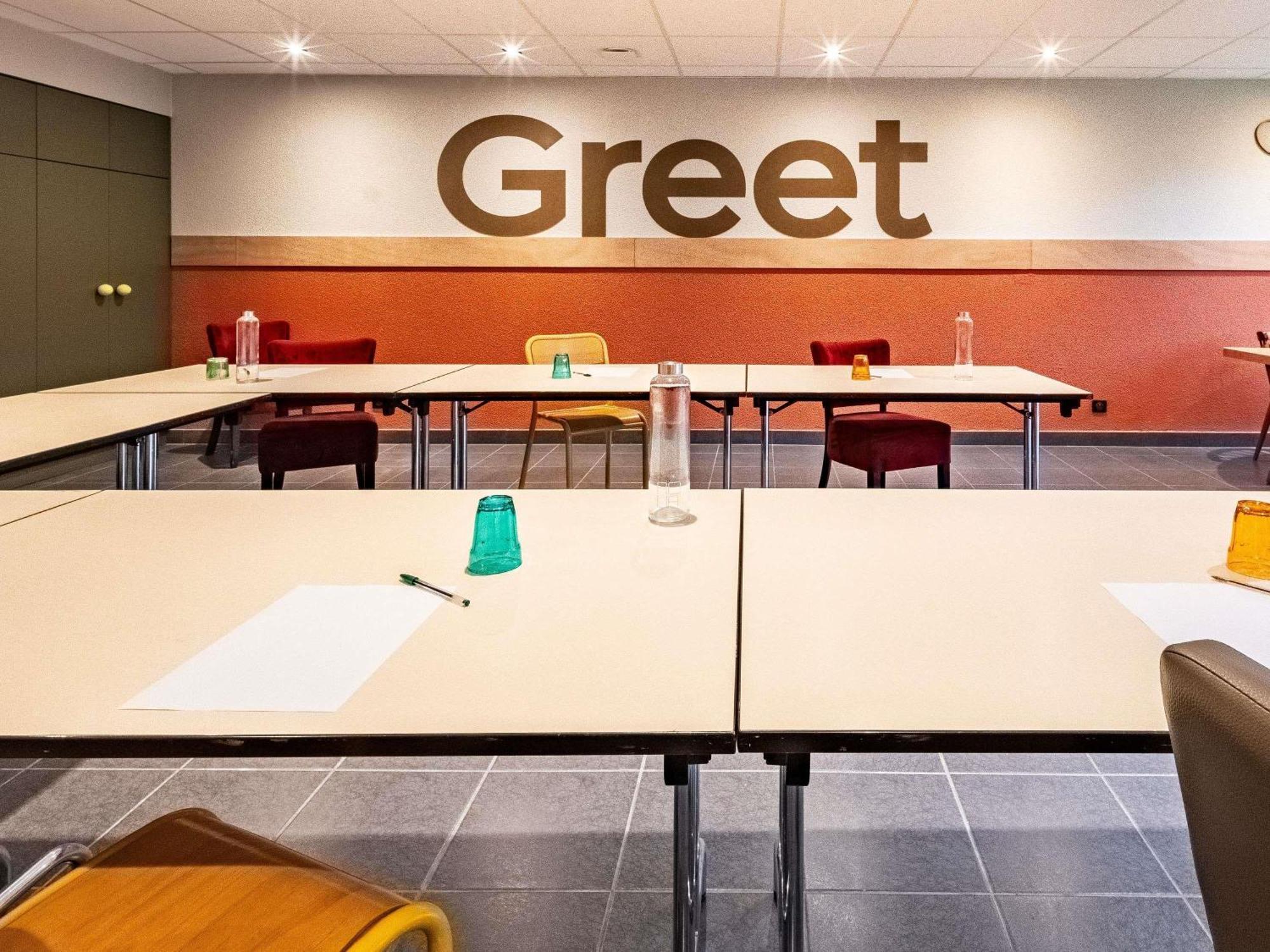 Greet Hotel Massieux Lyon Nord Buitenkant foto
