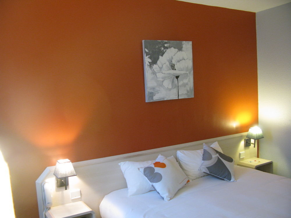 Greet Hotel Massieux Lyon Nord Buitenkant foto